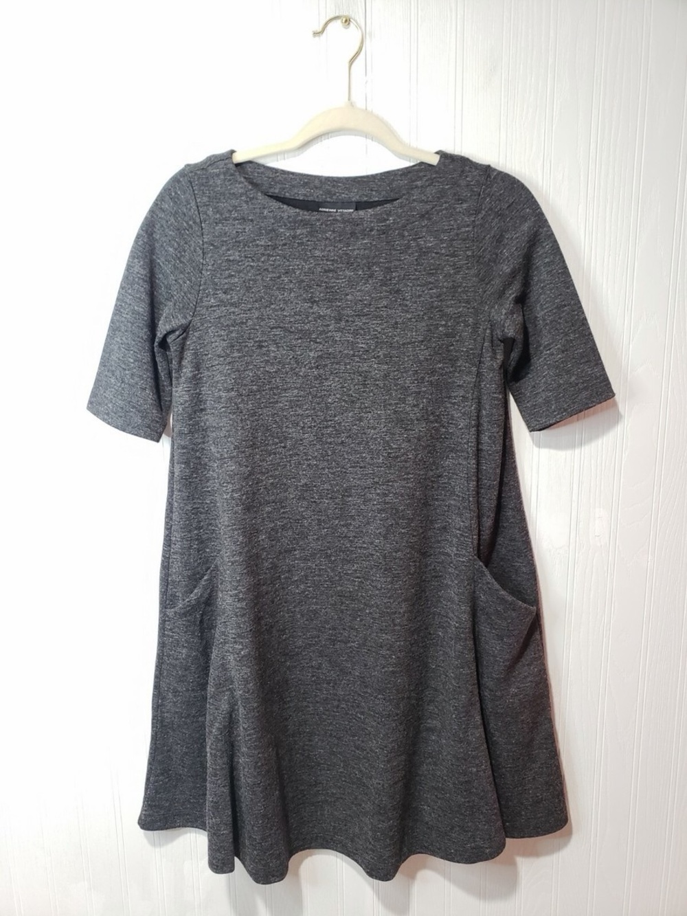 Adrienne Vittadini gray knit short-sleeve dress